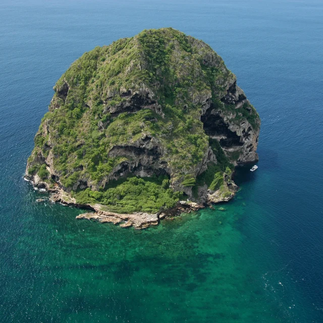 Rocher du Diamant Martinique