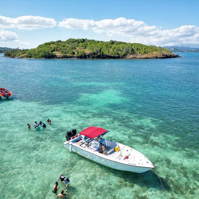 Baignoire de Joséphine Fond blancs Bateau Denis excursions François Martinique