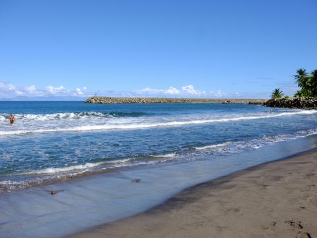 Plage de Sinaï Digue Grand'Riviere Martinique