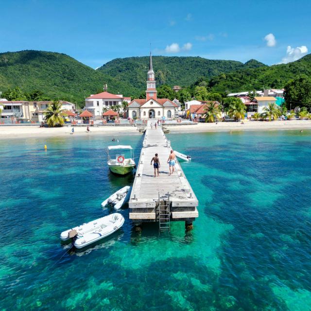 Anses d'Arlet Church Pontoon Martinique