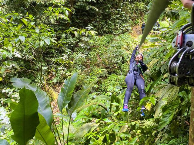 Tyrolean traverse Canyoning Morne-vert Martinique