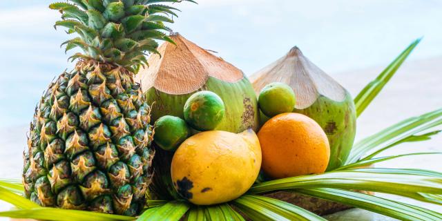 Fruits exotiques Noix de coco Ananas Citron vert Mangue Martinique