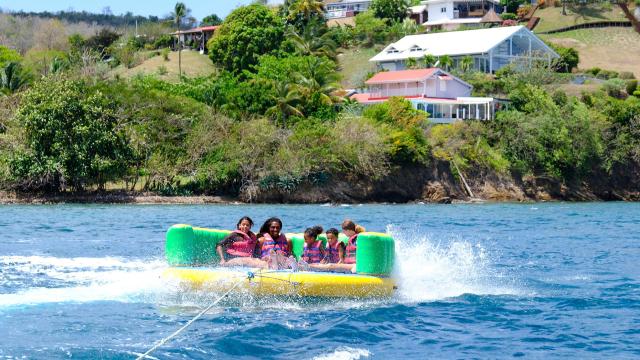 Bouée tractée Canapé Cocofly Trois-îlets Martinique