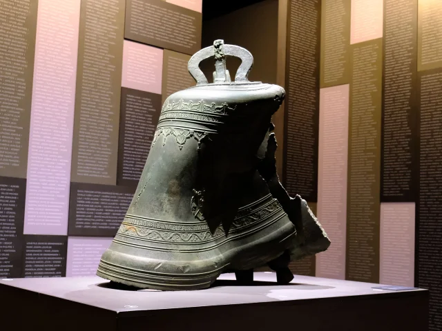 Cloche Mémorial de la catastrophe de 1902 Musée Franck A.Perret Saint-Pierre Martinique