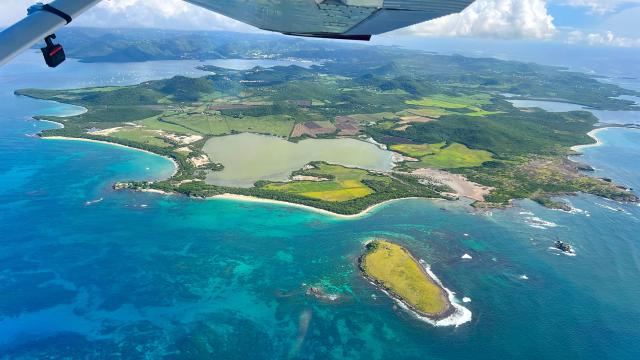 Les plages et étang des salines Ilet Cabrit Acf Aviation Lamentin Martinique