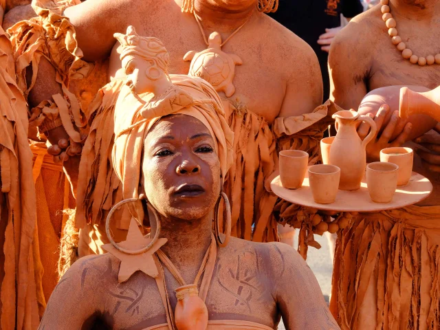 Les hommes d'argile du Village de la poterie des Trois-Îlets Carnaval Fort-de-France Martinique