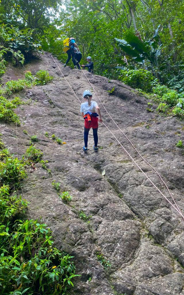 Descente en rappel Canyoning Rivière Mitan Bureau de la randonnée et du canyoning Morne-Vert Martinique