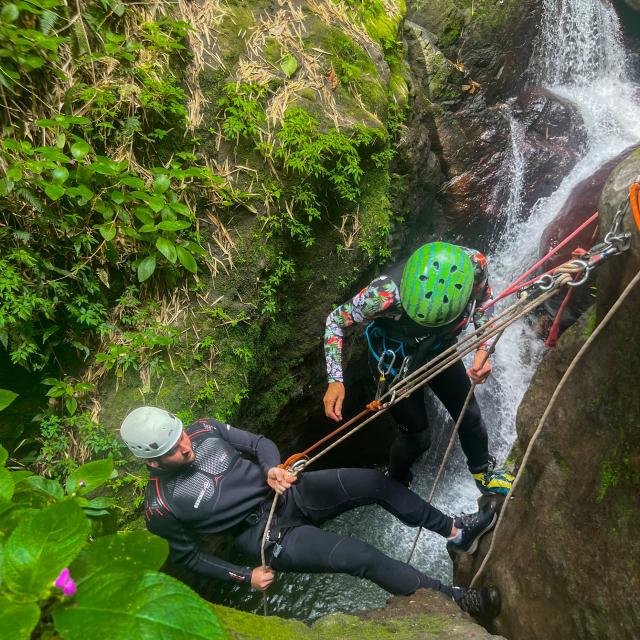 Descente en rappel Canyoning Absalon Bureau de la randonnée et du canyoning Fort-de-France Martinique