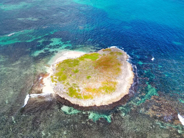 Ilet Percé Réserve naturelle des îlets de Sainte-Anne Martinique