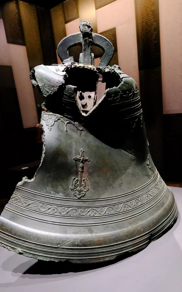 Cloche Mémorial de la catastrophe de 1902 Musée Franck A.Perret Saint-Pierre Martinique