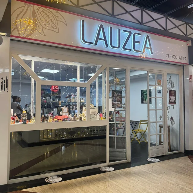 Boutique Centre commercial La Galleria Freres Lauzéa Lamentin Martinique